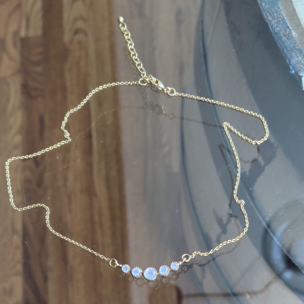 Elegant Gold Necklace with White Accents